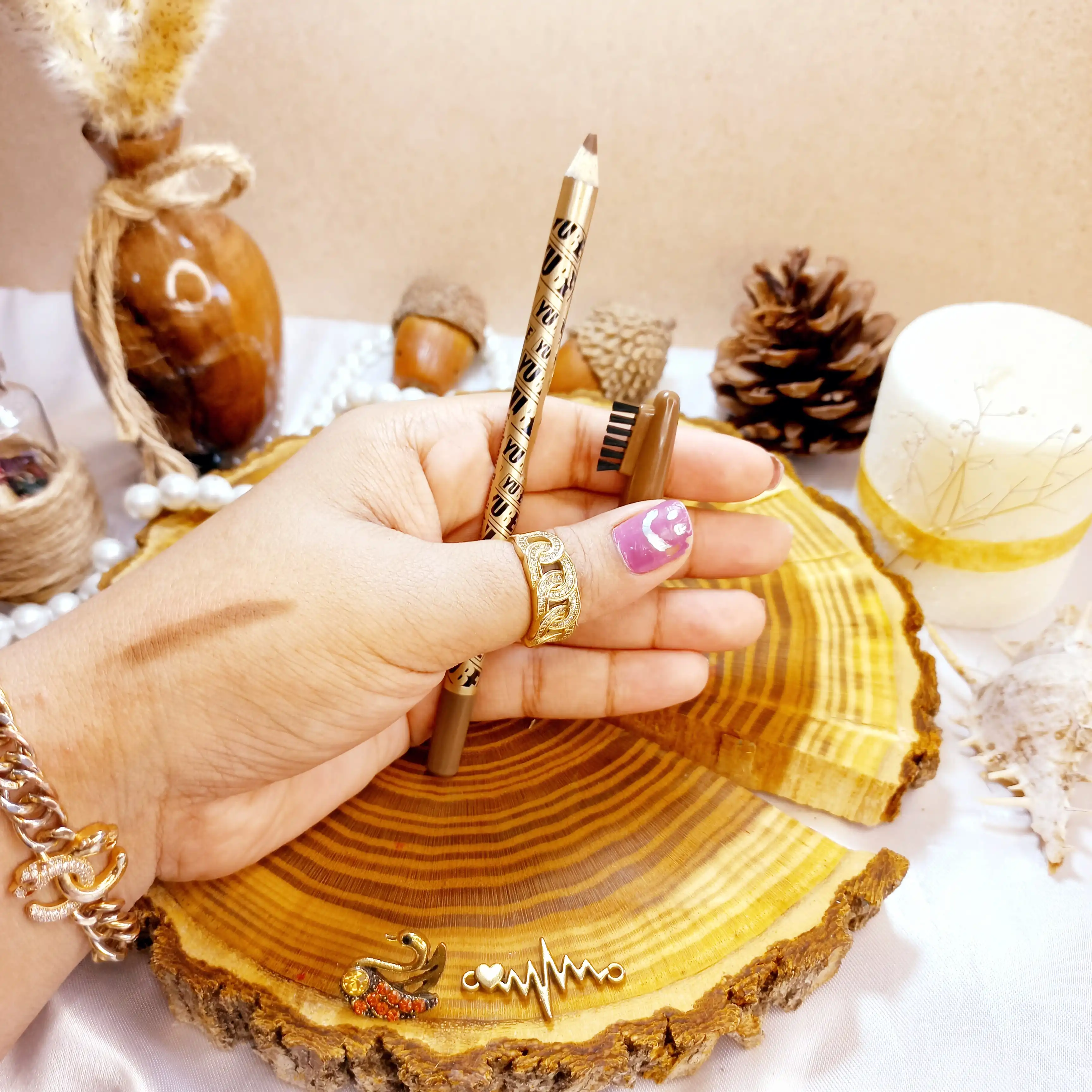 مداد ابرو شانه دار یوبی YUBE