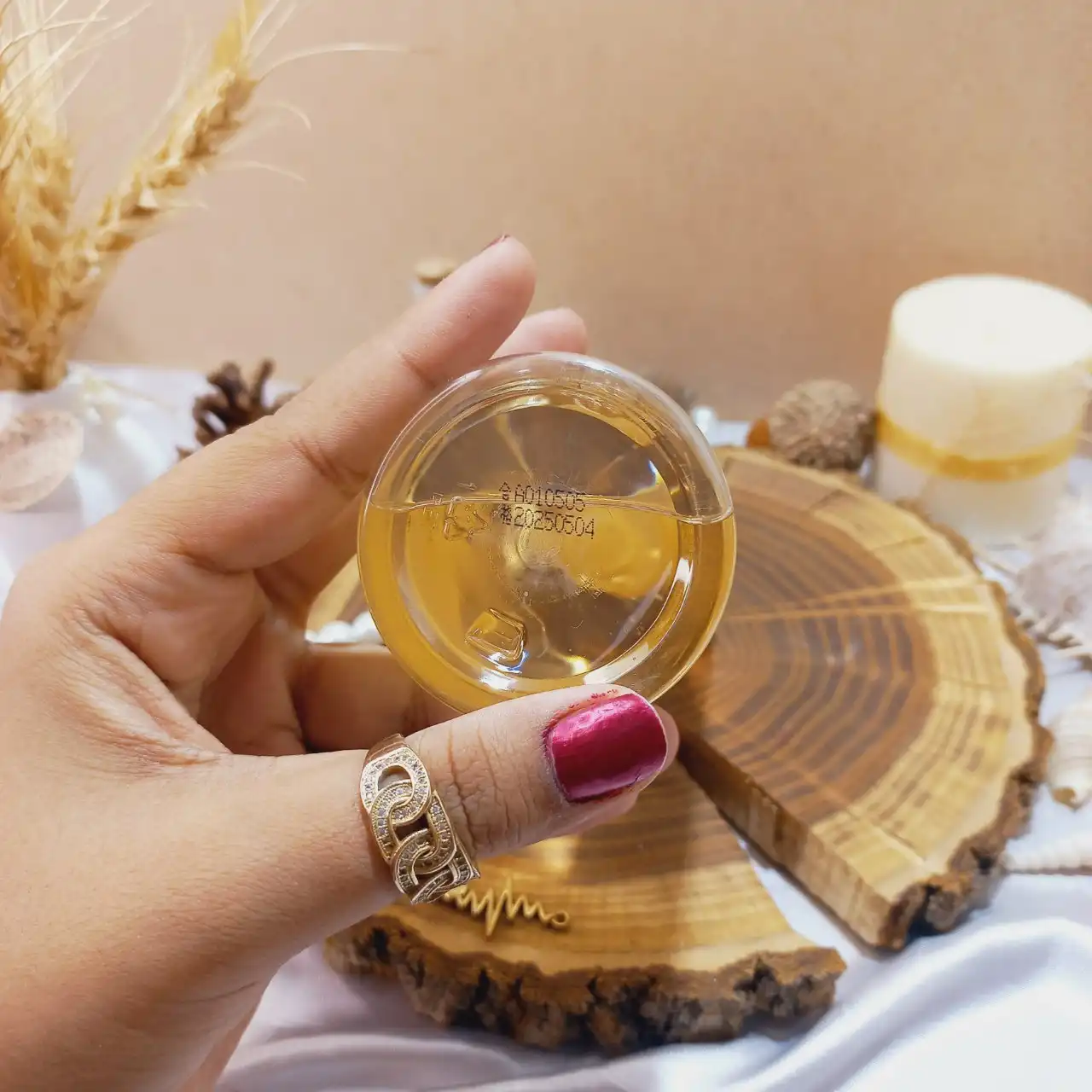 تونر ضدلک و روشن کننده ویتامین سی سنانا 300 میل |