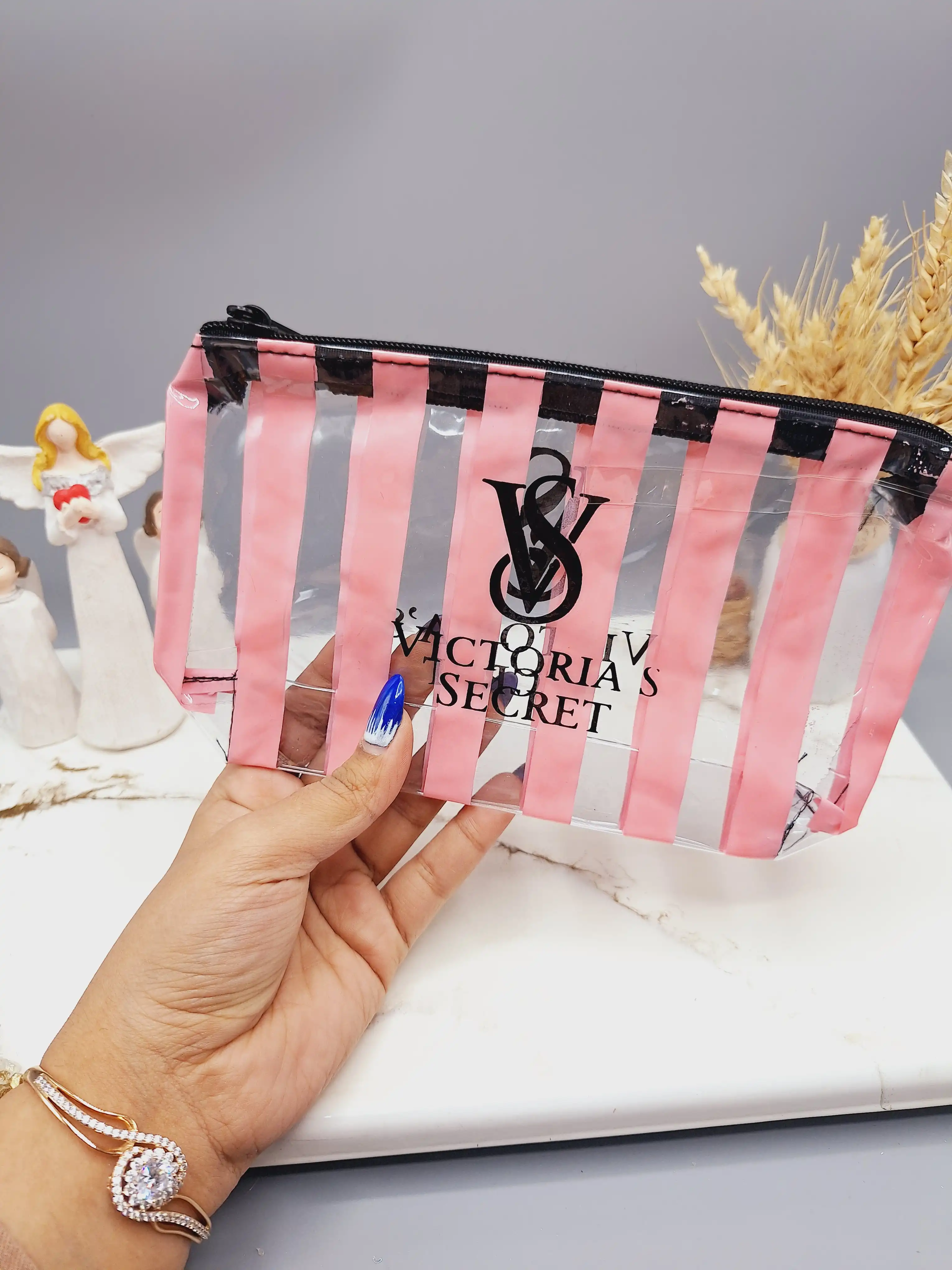 کیف لوازم آرایشی ویکتوریا سکرت سایز کوچک صورتی پررنگ VICTORIA SECRET
