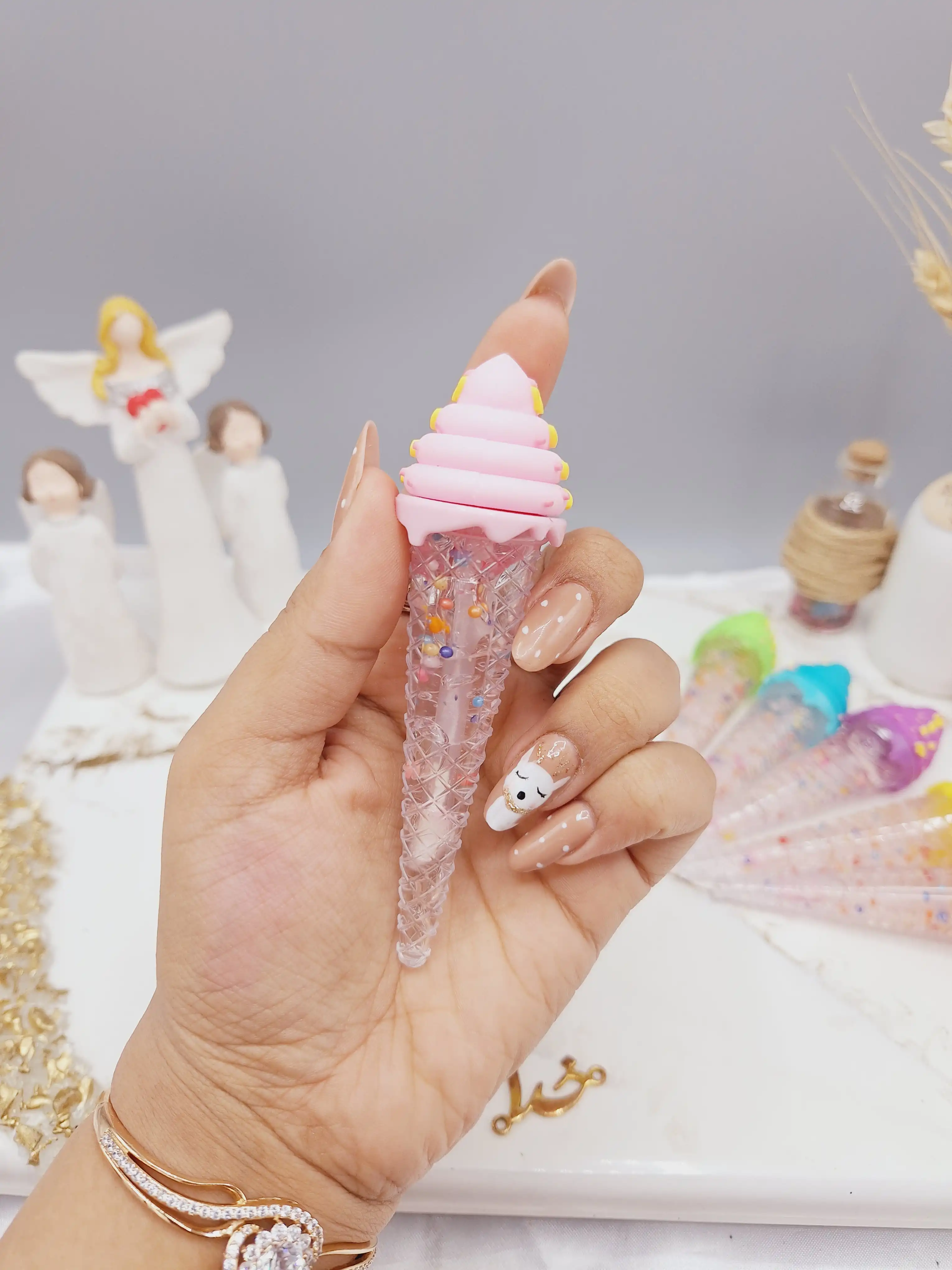 برق لب طرح بستنی قیفی برند موکالر Mocallure کد MOC150