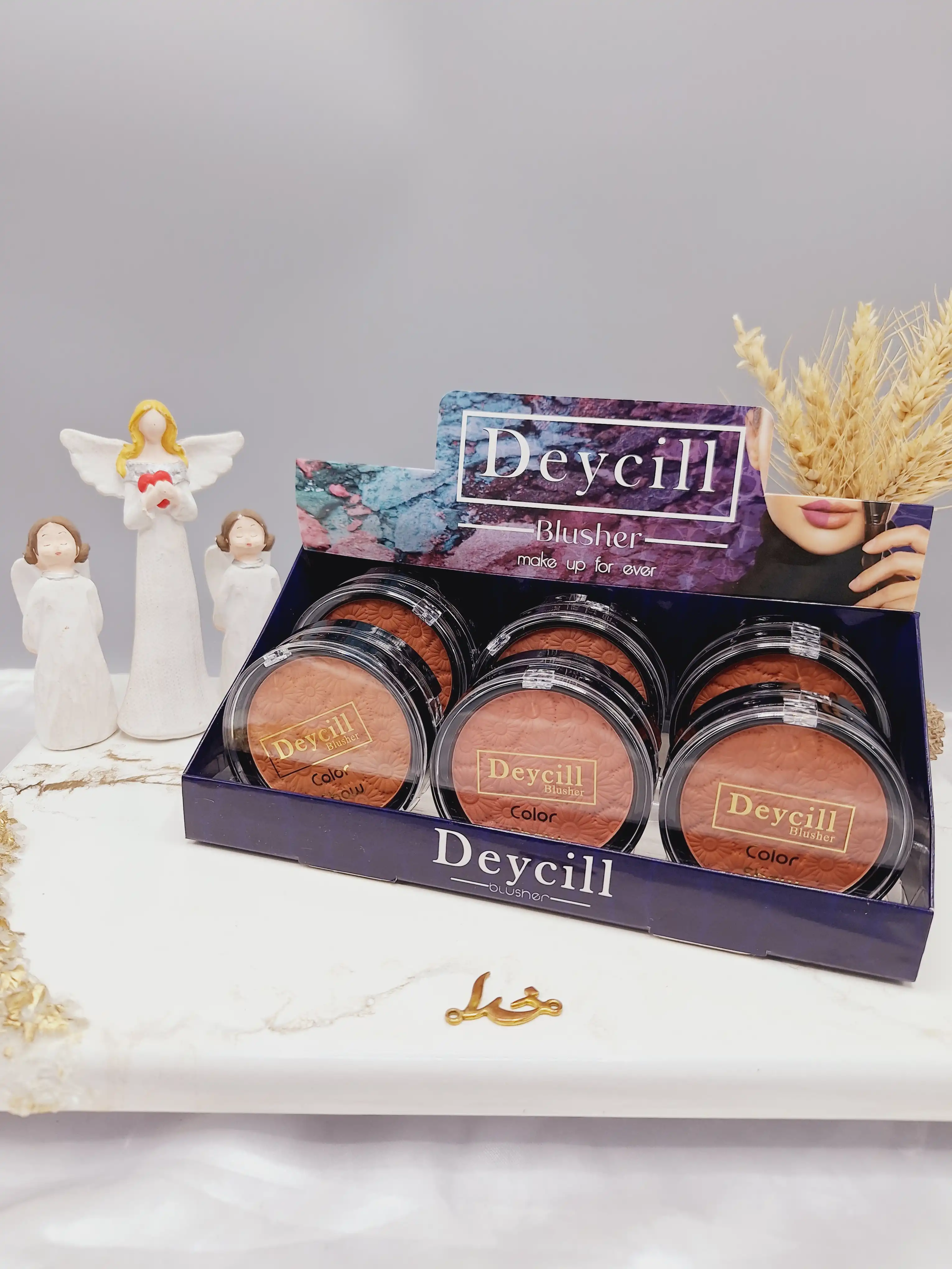 رژگونه پرطرفدار دایره ای برند دیسیل Deycill کد 22178