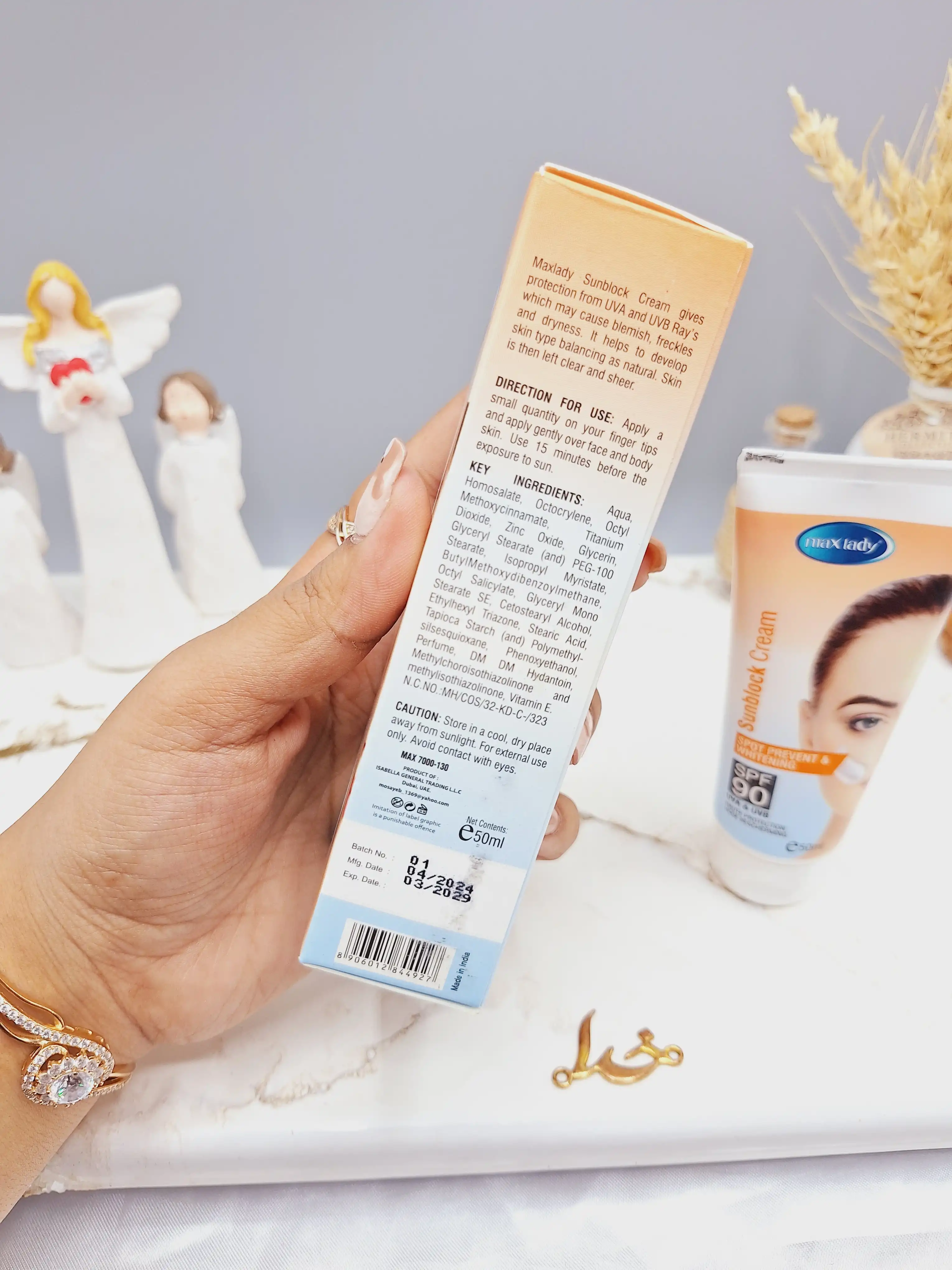 کرم ضد آفتاب پیشگیری از لک و سفید کردن پوست مکس لیدی حجم 50ml کد 4927