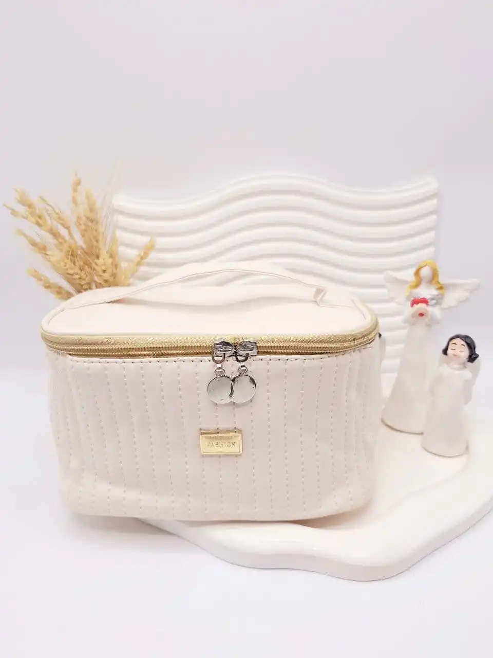 کیف لوازم آرایشی چرمی دوخت شده (رنگ کرم) FASHION