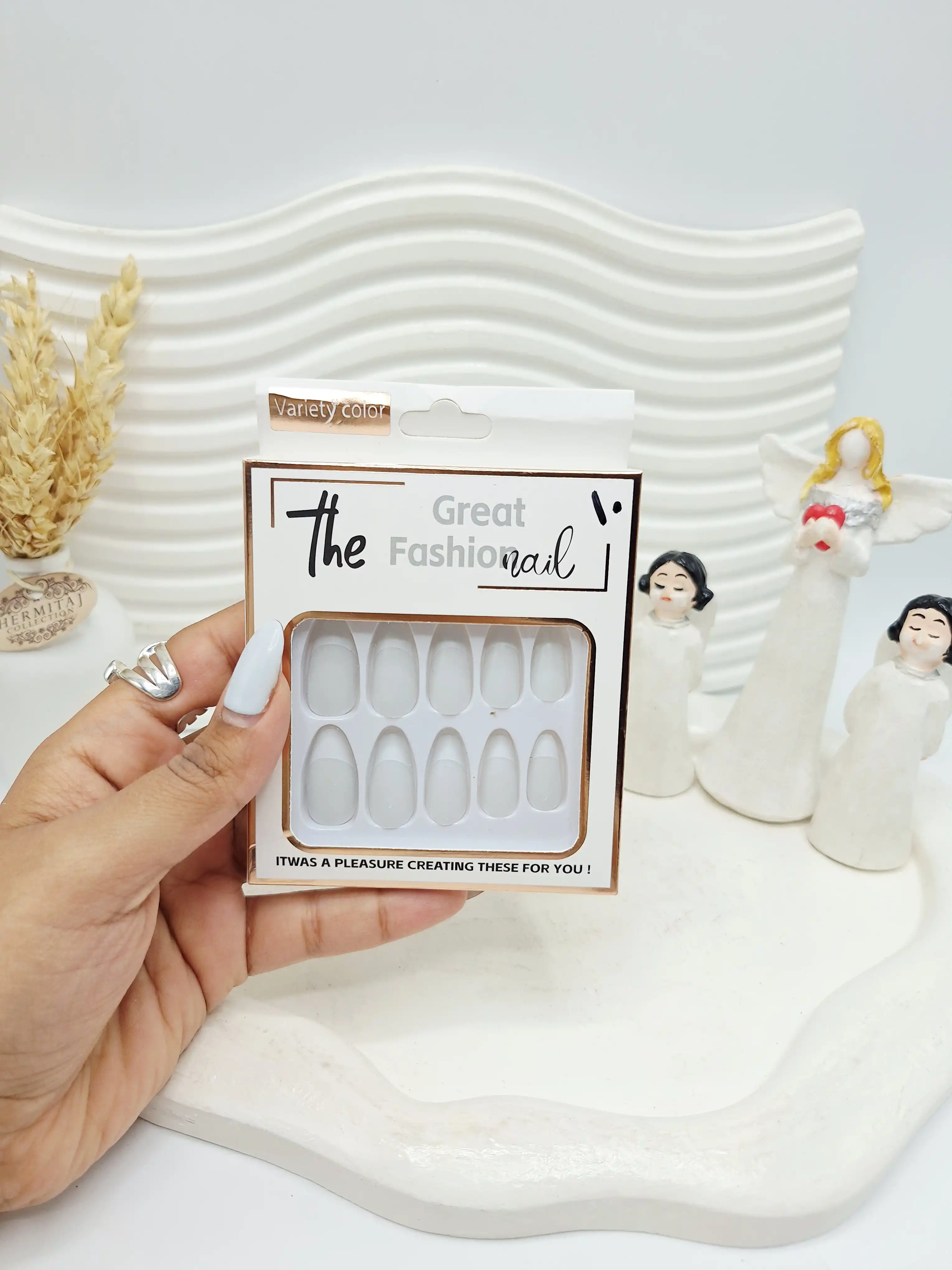 پک ناخن مصنوعی وارداتی زیبا کارتن سفید کد 3307